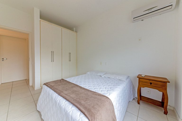 Apartamento em Jurerê enorme próximo da praia AYA201 Seazone