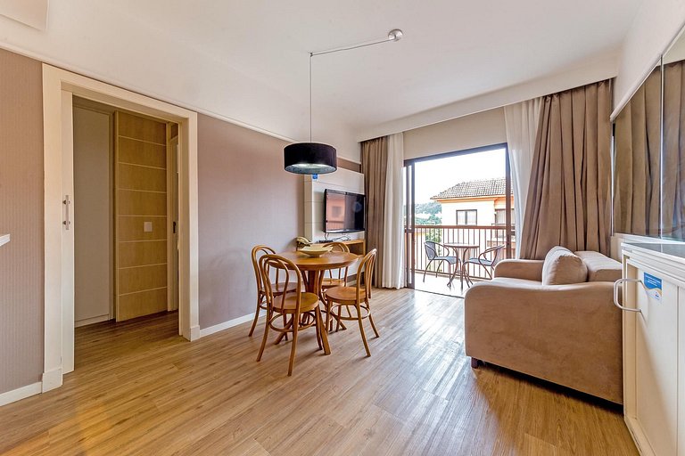 Suíte vista mar e piscina resort em Jurerê JBV462 Seazone