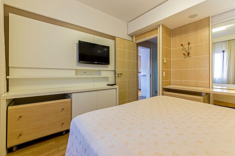 Suíte vista mar e piscina resort em Jurerê JBV462 Seazone