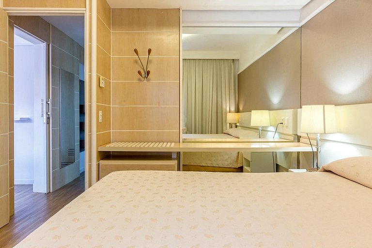 Suite vista mar y piscina resort en Jurerê JBV462 Seazone