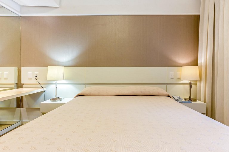 Suite vista mar y piscina resort en Jurerê JBV462 Seazone