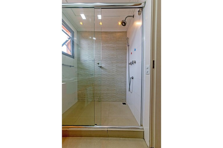 Suíte vista mar e piscina resort em Jurerê JBV462 Seazone