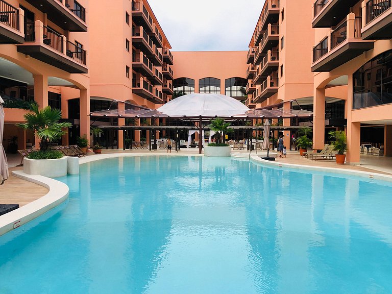 Apartamento em Jurerê melhor resort vista mar JBV242 Seazone