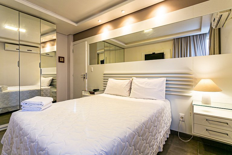 Apartamento em Jurerê espetacular vista mar JBM202 Seazone