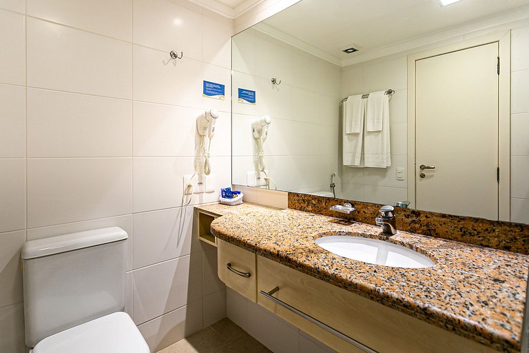 Apartamento em Jurerê melhor suíte vista mar JBV327 Seazone