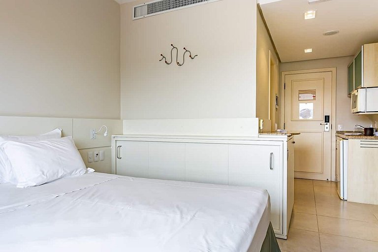 Estudio en Jurerê mejor resort lujo vista mar JBV465 Seazone