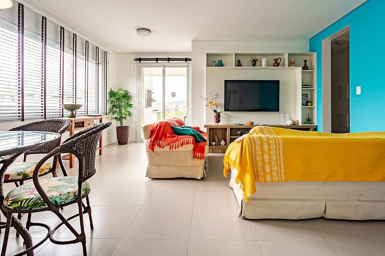 Excelente apartamento 10min de la playa de Jurerê SGA202