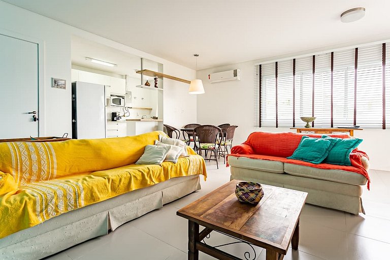 Excelente apartamento 10min de la playa de Jurerê SGA202