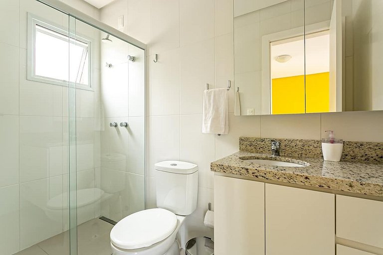 Excelente apartamento 10min de la playa de Jurerê SGA202