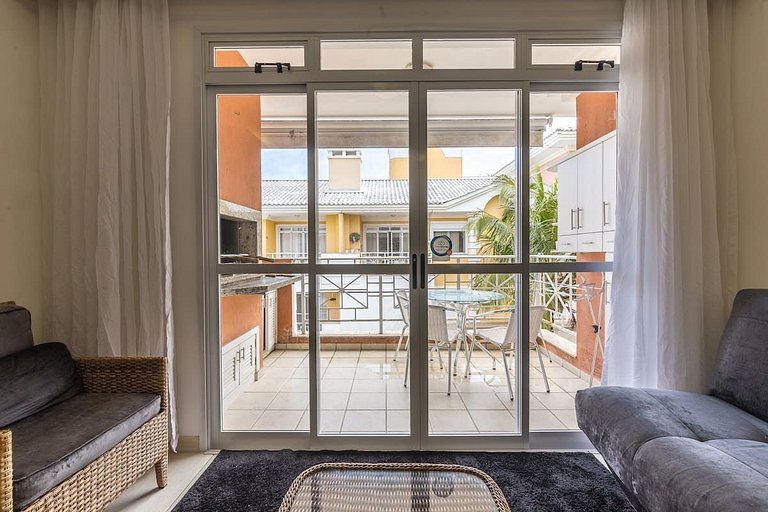 Apartamento em Jurerê amplo aconchegante ótimo VDI208Seazone