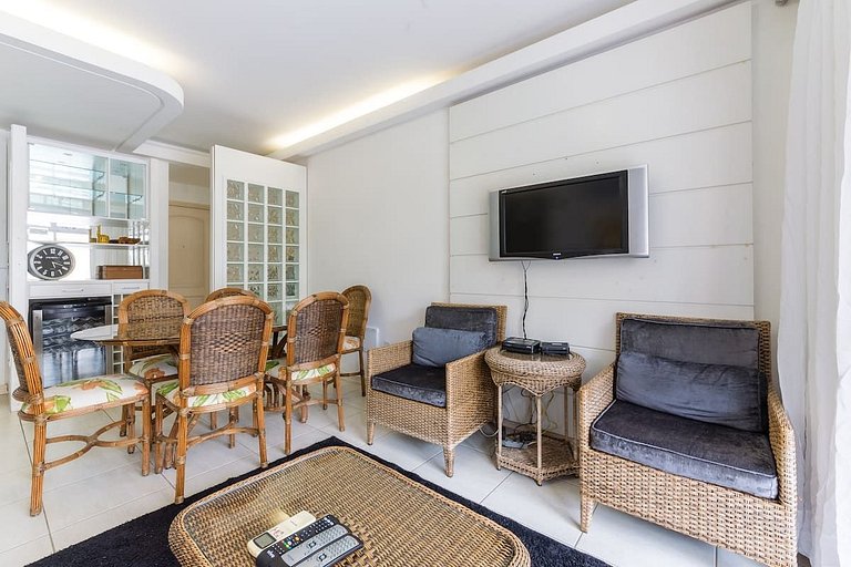 Apartamento em Jurerê amplo aconchegante ótimo VDI208Seazone