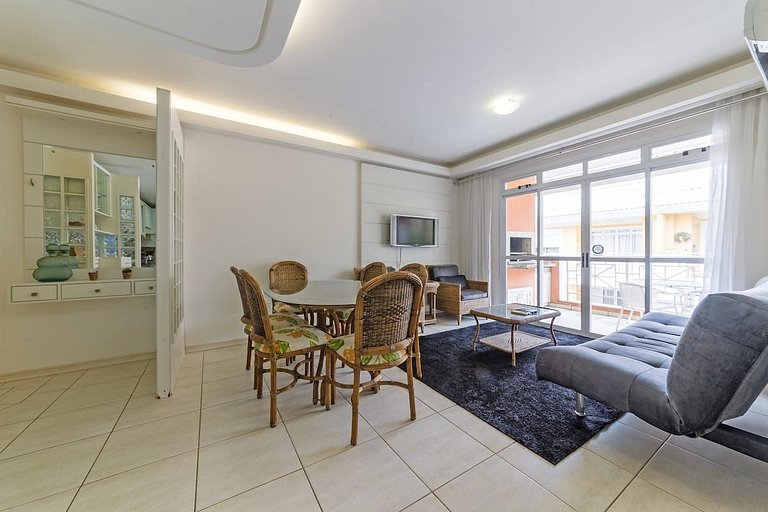 Apartamento em Jurerê amplo aconchegante ótimo VDI208Seazone