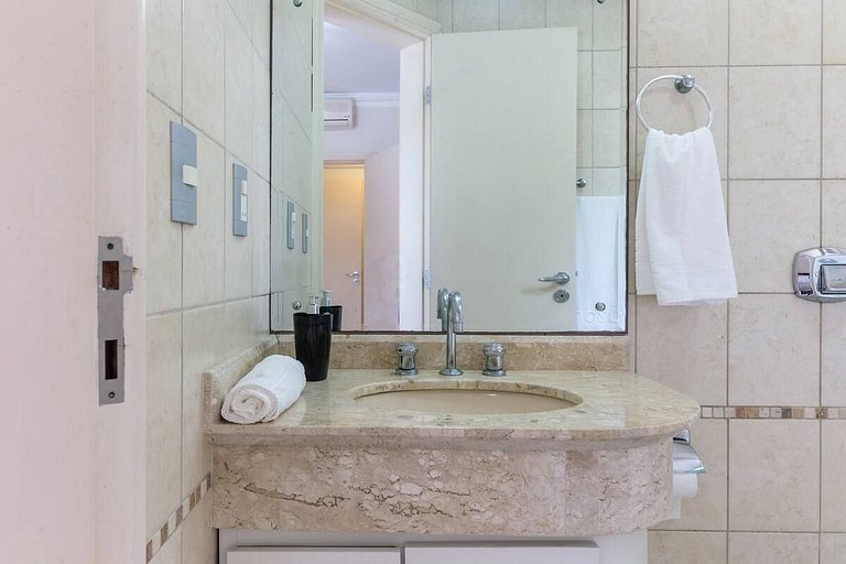 Apartamento em Jurerê amplo aconchegante ótimo VDI208Seazone