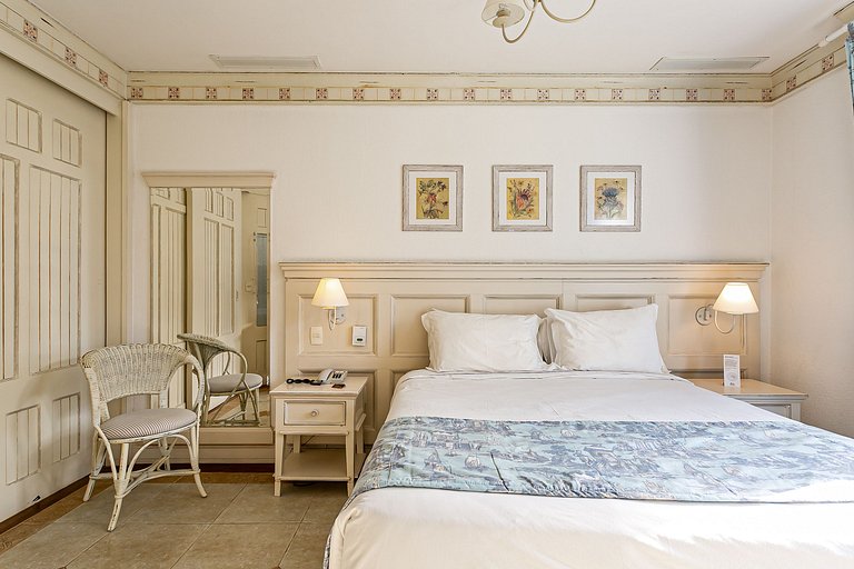 Suíte em Jurerê melhor resort beira mar ILC2108 Seazone