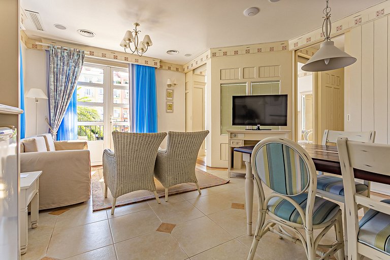 Suite Resort con vistas a la piscina ILC4102