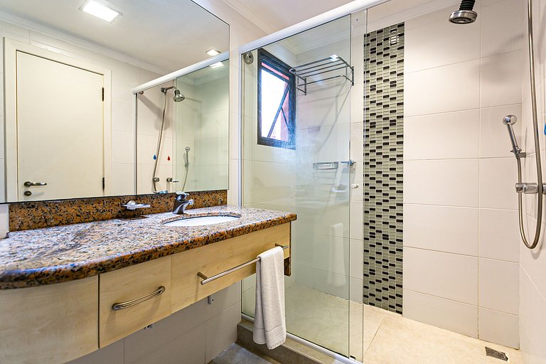 Suite en Jurerê resort de lujo pie en la arena JBV108Seazone