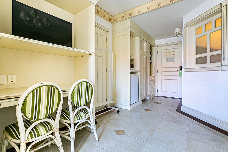 Studio em Jurerê em resort vista para piscinaILC4213Seazone