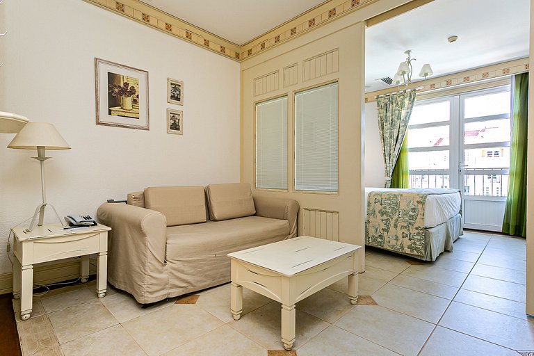 Studio em Jurerê em resort vista para piscinaILC4213Seazone