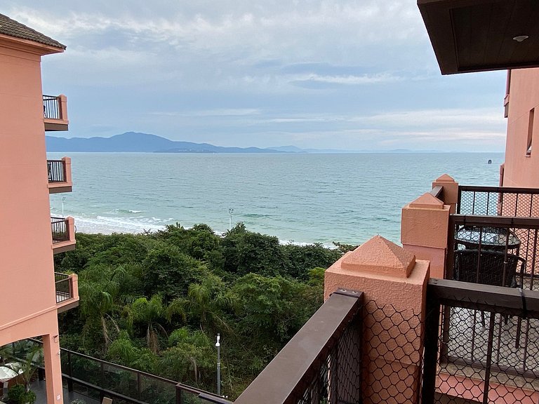 Apartamento com vista para o mar em Jurere JBV306 Seazone