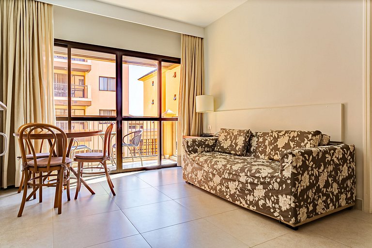 Apartamento con vistas a la piscina y al mar en Jurere - JBV