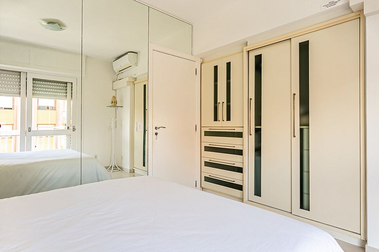 Apartamento con balcón en Open Shopping Jurerê