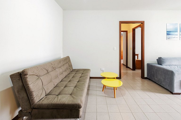 Apto com varanda 400m do mar B Camboriú RFT505