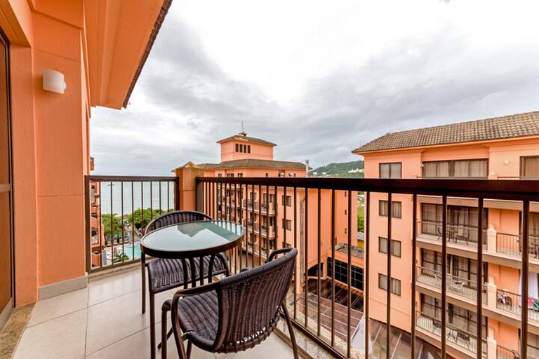 Suite vista mar y piscina resort en Jurerê JBV462 Seazone