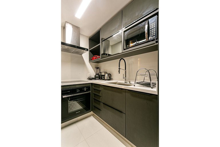 Apto de 2 andares com jacuzzi em Jurerê JRR410