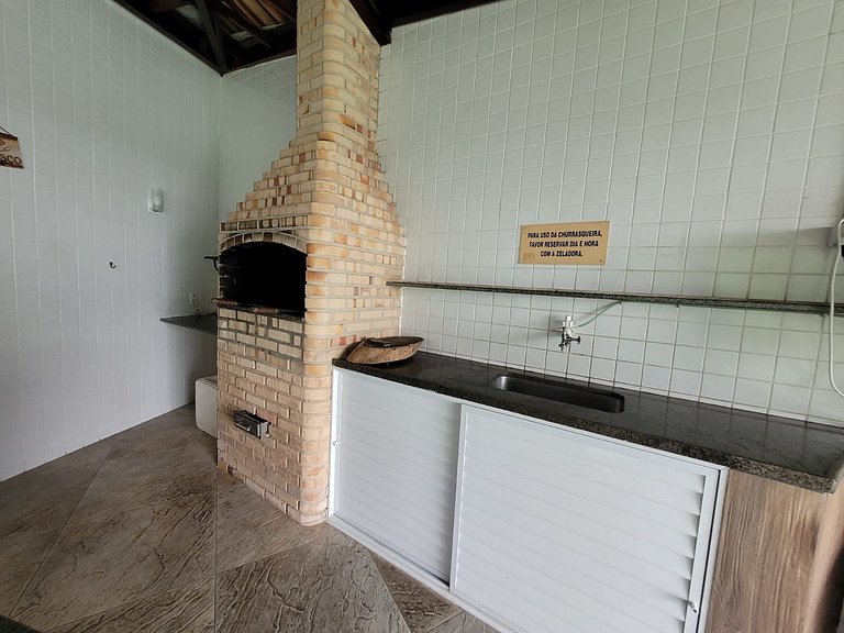 Cómodo apartamento a 200m de Praia do Forte CEE202 Seazone