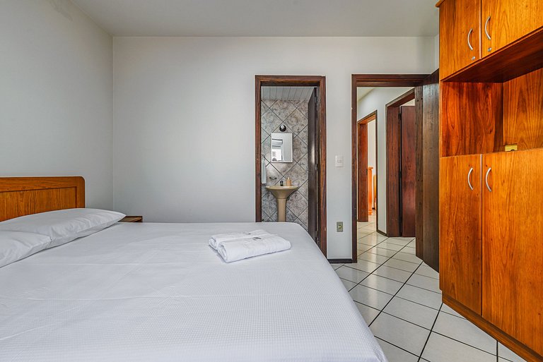 Confortável apto a 3min da Praia Bombinhas CRA304