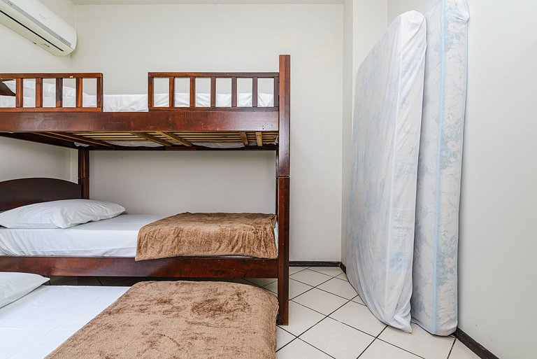 Cómodo apto a 3min de la playa de Bombinhas CRA304