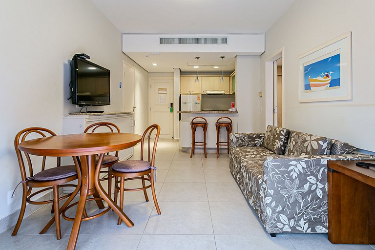 Suite c/vista piscina resort de lujo Jurerê JBV348