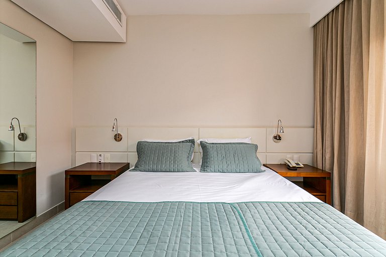 Suite c/vista piscina resort de lujo Jurerê JBV348