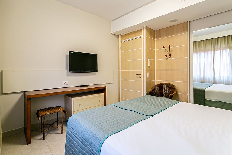 Suite c/vista piscina resort de lujo Jurerê JBV348