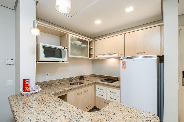 Belo apto c/ piscina em resort de luxo JBV152