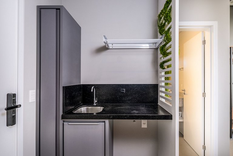 Estudio decorado a 750m de playa de Canas TPS205