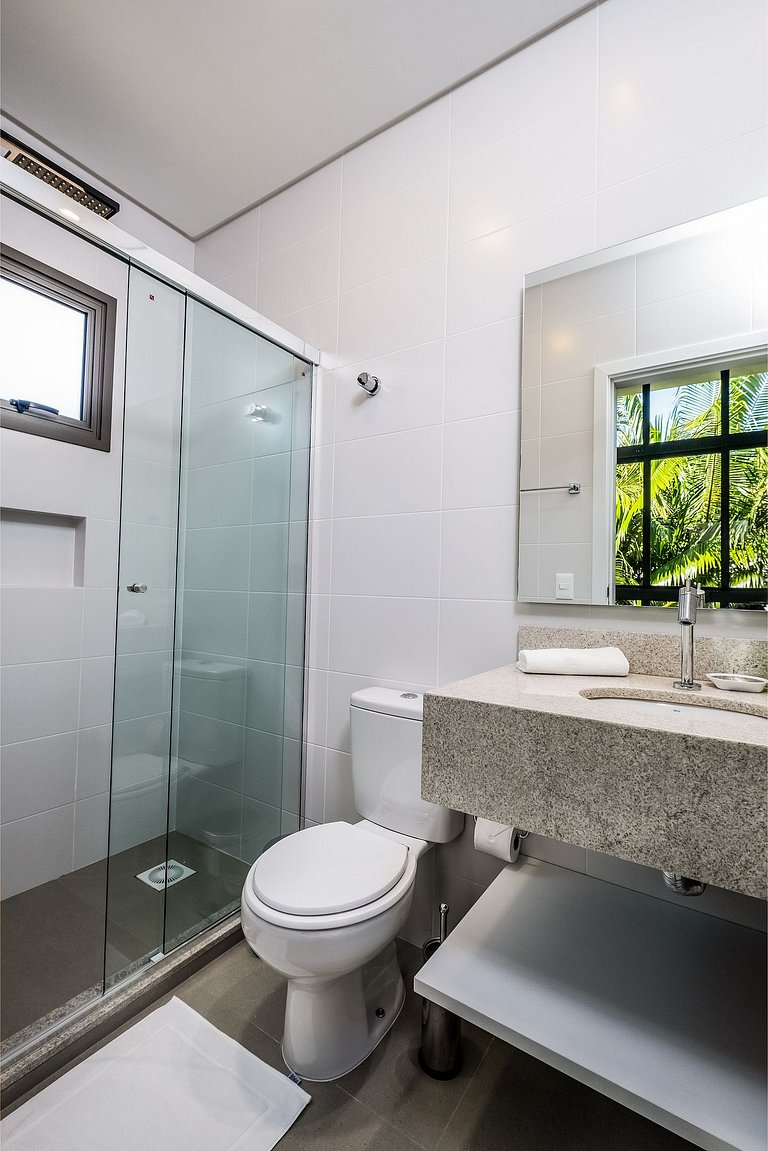 Estudio completo a 750m de playa de Canas TPS307