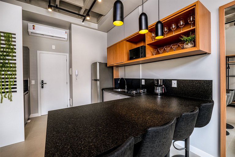 Loft novo a 750m da praia de Canas TPS208