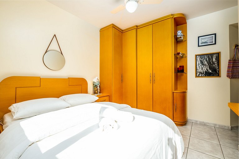 Apto c/churrasq a 10min da praia de Jurerê RFL203