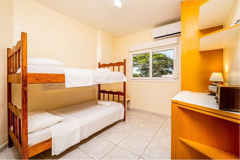 Apart c/barbacoa a 10min de la playa de Jurerê RF203