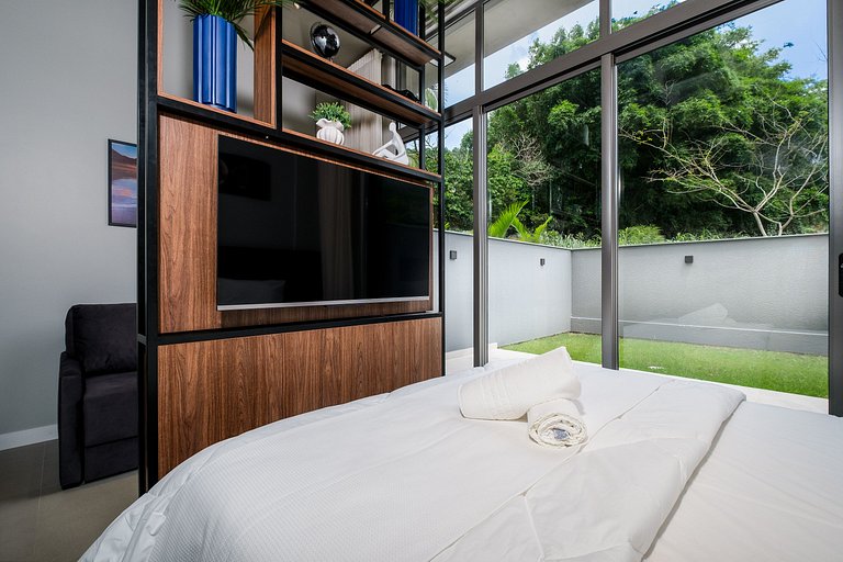 Estudio moderno en cond. con piscina TPS108