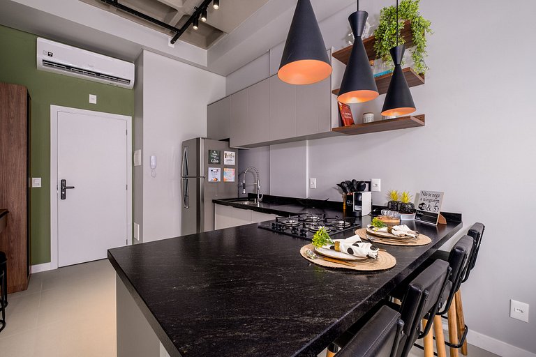 Estudio moderno en cond. con piscina TPS108