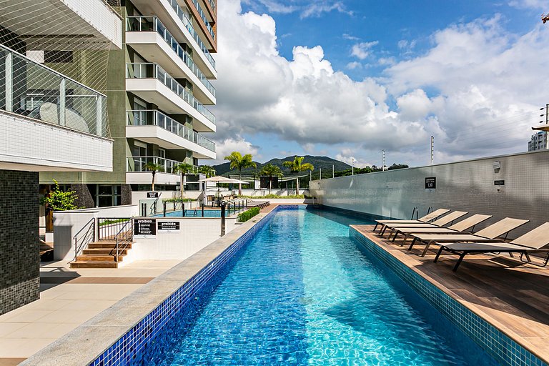 Encantador ajuste c/ balcón a 150m de la playa ABC403