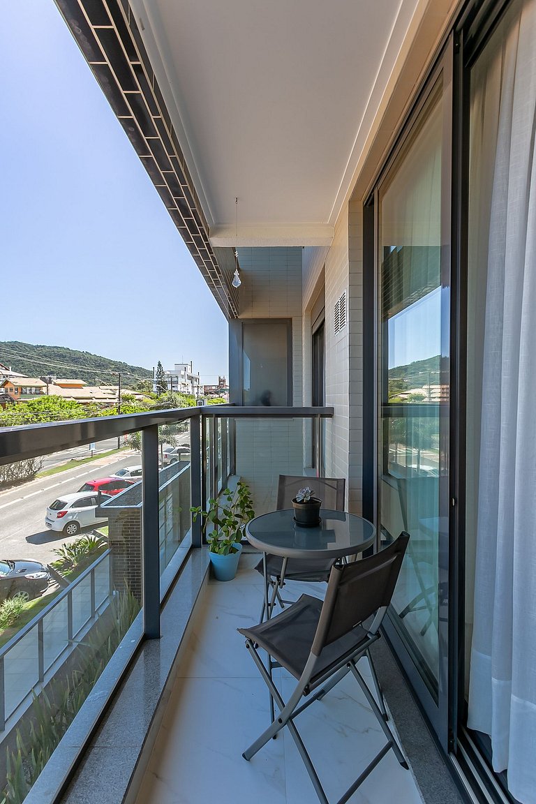 Hermoso estudio en cond. con vistas a la playa IRB203