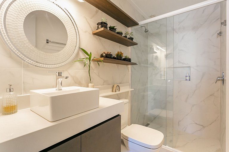 Hermoso estudio en cond. con vistas a la playa IRB203