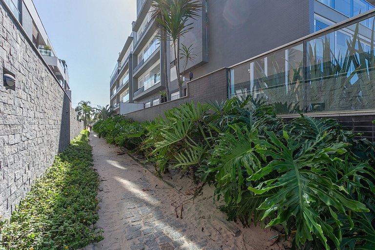 Hermoso estudio en cond. con vistas a la playa IRB203