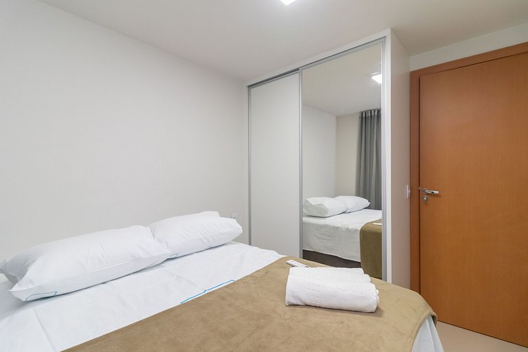 Apto na Asa Norte 750m do shopping NOR0201