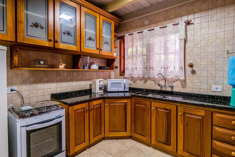 Bela casa estilo chalé em Canela RCF160