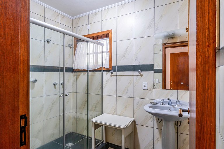 Bela casa estilo chalé em Canela RCF160