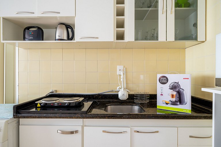 Otimo apto no centro de BC a 250m do mar ECP055